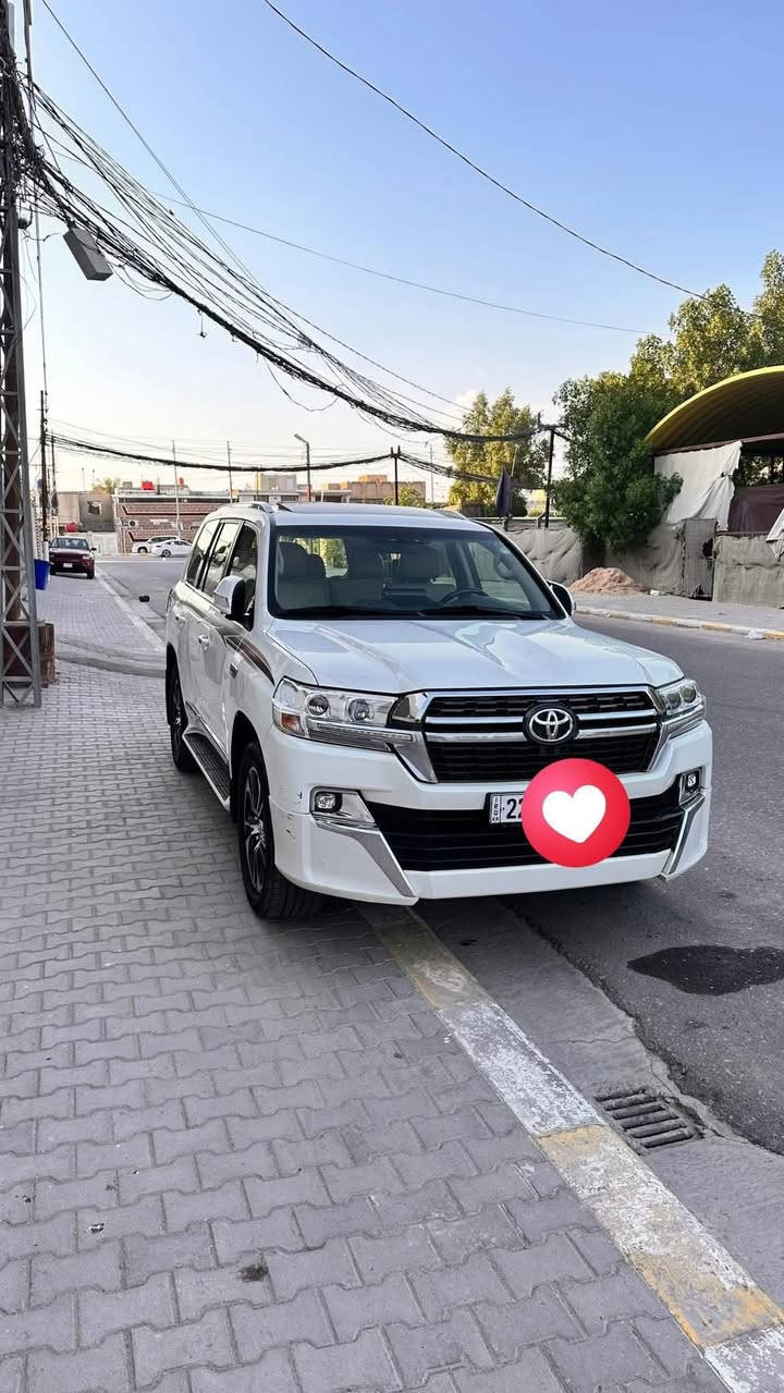 السلام عليكم لاندكروز موديل 2021 
ماشية 146 الف شركات
محرك 6 سلندر  
رقم اربيل باسمي تحويل ثاني يوم 
السيارة كفالة عامة عدا رصعة بلباب خلف السائق  
عنواني النجف 
السعر 510  وبية مجال
***********
