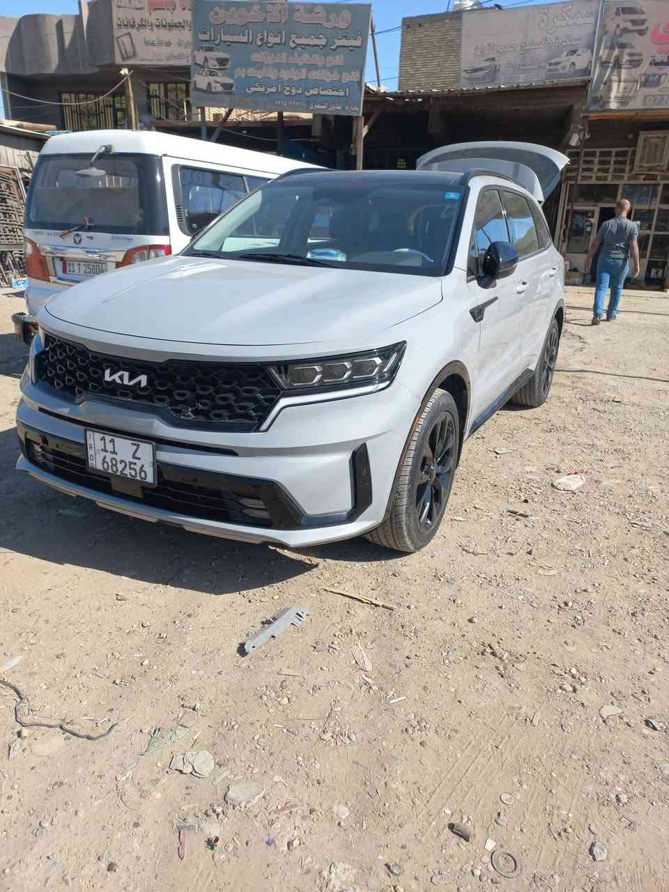 السلام عليكم 
سورنتو ٢٠٢٣
فول مواصف سياحي
لون مميز  سمنتي
حادث تبديل فقط دعامية وبارد كد شبر جاملغ الامامي جهة السائق
المسافة المقطوعة ٥٠ ميل قابل للزيادة
للإستفسار الاتصال على الرقم 
***********
