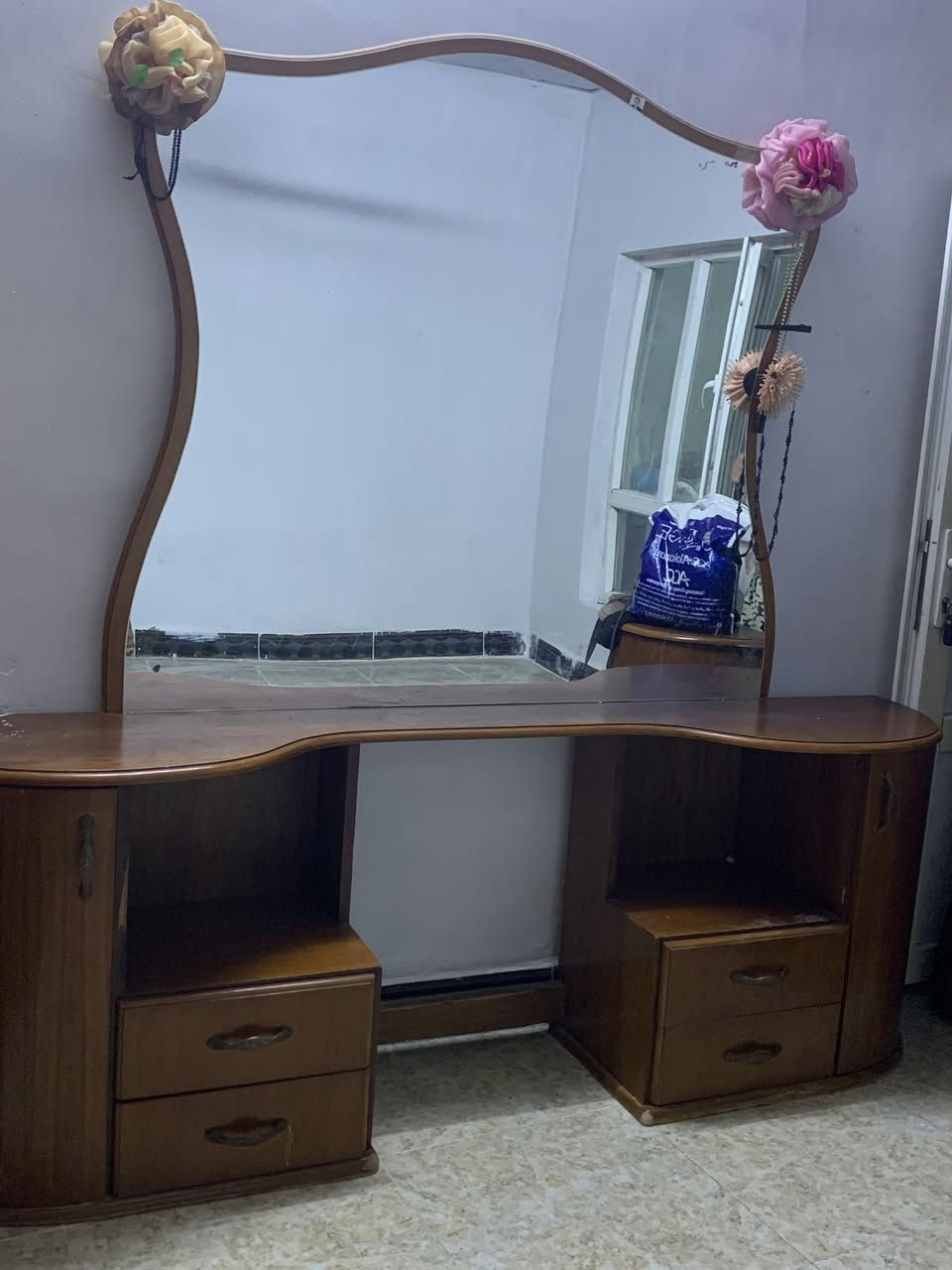 السعر قيم وأخذ غرفة نوم صاج مستعملة شي قليل نضافة فول مال بيت الياخذها ما يخسر ابد
للاستفسار ***********

