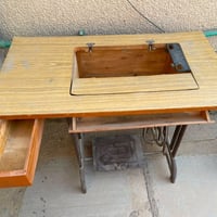 ميز مكينه سعره 35 وبي مجال مكاني بياع شراي تعال على هذا الرقم 07760261...