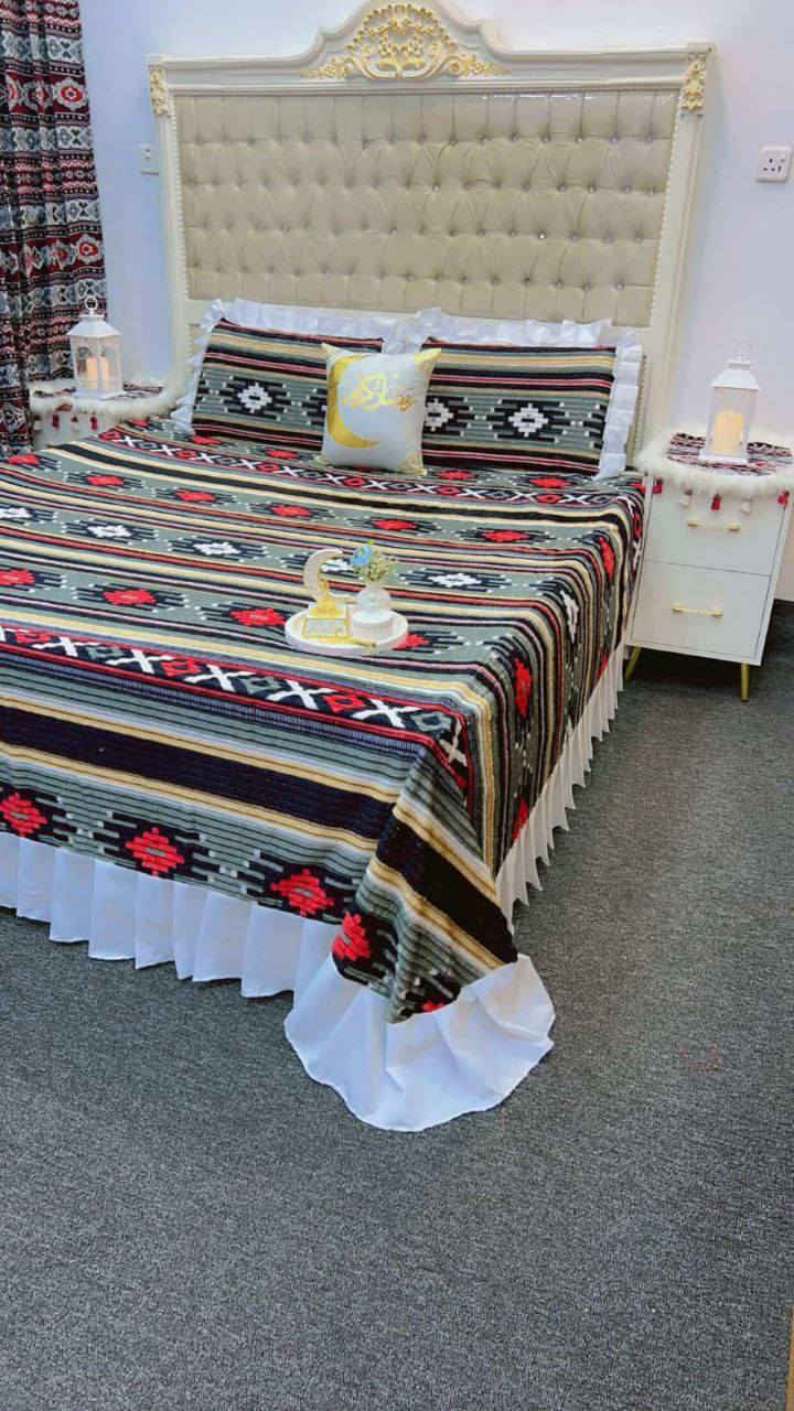 شرشف رمضاني❤️‍🩹
السعر 25الف 
القياس 250×300 سم
شرشف + وجه مخدة 2 + وجه كوشة 1


**إذا كنت صاحب هذا الإعلان وتريد حذفه لأي سبب، رجاءا أرسل رسالة إلى الدعم الفني**