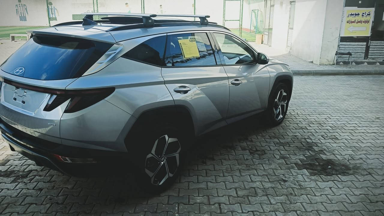 ......هونداي توسان بانزين موديل2024
....لمتد فوووول مواصفات بانوراما 
......... أعلى فئة بالتوسان جديدة جدا
....ماشية 14400 ميل حقيقي 
........لون سلفر فضي
..داخل جلد ابيض
...سيارة بدون إيرباك بدون تبديل بدون حادث
......المواصفات 
.... لمتد vip فول الفول أمريكي 
بيهة رصعات اثناء النقل مثل ماموضح
رقم الشاصي بالمنشور
.............. LIMITED VIP
1- بصمة تشغيل 
2- بصمة أبواب لمس دخول ذكي 
3- بنوراما على طول السيارة 
4- صندوق كهرباء شفط 
5- كامرات 360 درجة
 ( جانبية - أمامية - خلفية ) 
6- كامرات مع الأشارة 
7- السيارة تتقدم وترجع بالبصمة 
8- تبريد وتدفئة بالكشنات كشنات أمامية وتدفئة بالكشنات الخلفية
9- رادرات وسياقة ذاتية 
10- الكشنات الأمامية كهرباء 
11- أضواء محيطية 
12- كشنات خلفية هيتر 
13- مرايات تعتيم ذاتي 
14- أبل كار بلي 
15- أندرويد أوتو 
16- شاشة دجيتل 3 أشكال للقيادة 
17- أشاير ترحيب 
18- أضواء أمامية LED زنون 
19- أضواء خلفية LED
20- نظام سماعات BOOS🔊🔊
21- فول أوامر صوتية 
22- جامات أوتو 
23- قطعتين تبريد 
24- إشارات ب المري
25- كير دگم 
26- شفتات ستيرن 
27- تحكمات ستيرن 
28- السيارة فور ويل 
29- هاند بريك بصمة 
30- شحن واير ليس 
31- منافذ شحن 
32- أوتو هولد 
33- تشغيل عن بعد 
34- السيارة أوتو بارك 
35- حساسات أمامية 
36- حساسات خلفية 
37- گير ٣أنظمة أيكو وسبورت ونورمل 
38- رادار أمامي رادار خلفي رادار جانبي 
39- نقطة عمياء 
وبعد بيها هوآآي مواصفات 
للبيع بدون مراوس
السيارة بدون رقم تترقم بأي محافظة عدا كردستان 
العنوان بغداد
تلفون أو واتساب***********
