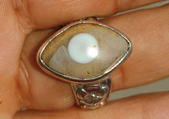 سليماني عين بيضة قديمة للبيع رجاء المراسلة عل وات ساب *********** لايمكن الرد عل مازنجر بسبب اللخلل
