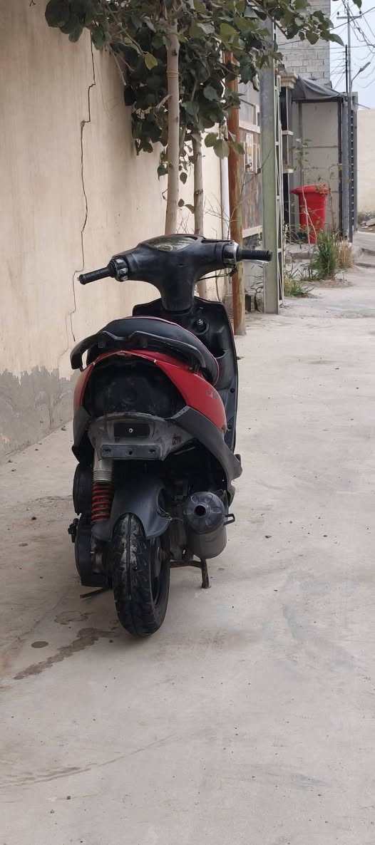 سلام عليكم دراجة ماكس عدلة للبيع بوشة ٥٥ شلعة ومعدل شرط كهربأيات شغالة كلهن فقط ربط سلف هم موجود شغال دراجة نضيفة صور تحجي  سعر٣٥٠وبيهة مجال رقمي ***********
