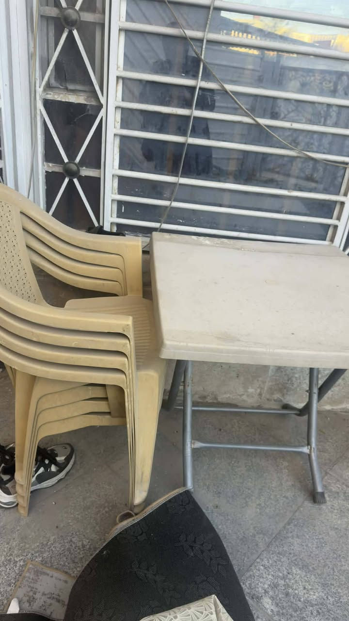 مجمدة١٠٠
غساله٧٥
بلازمة. حجم٤٠ تكنك ب ٧٥
ميز وكراسي ٣٠
حي العدل


**إذا كنت صاحب هذا الإعلان وتريد حذفه لأي سبب، رجاءا أرسل رسالة إلى الدعم الفني**