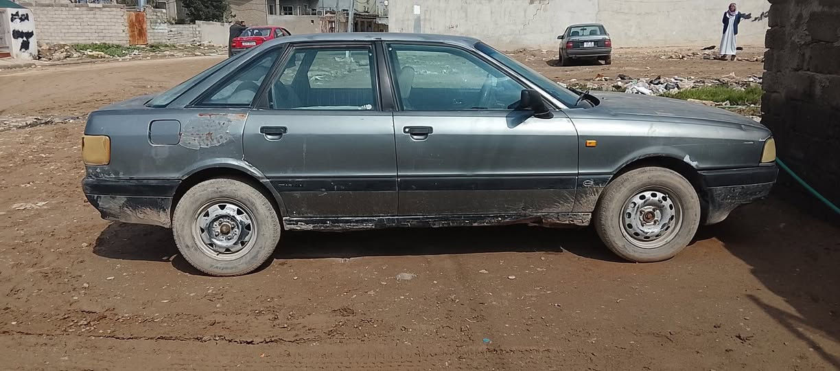 اودي للبيع موديل90 كير محرك شرط رقم الماني وسنويه جديده بسم راعبها وكوبون بانزين سعر ٢٠ وبيه مجاال اتصل *********** مكلف بالنشر
