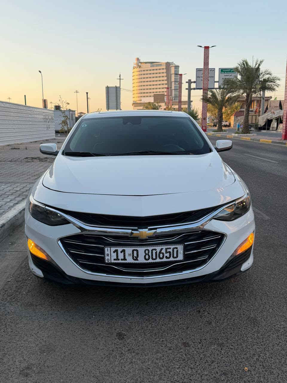 ماليبو 2024 LT للبيع

 اللون: أبيض
 رقم بغداد
 سنوية وهزة إصدار جديد 2026
 محرك 1.5 تيربو 
 بانوراما قطعتين
 فُل مواصفات LT
 بصمة أبواب + تشغيل بصمة
 تشغيل عن بُعد
 سايد بريك كهربائي
 لايت زينون أبيض مع لايت أصفر
 كاميرا 360
 حساسات + رادار
 تحديد مسار
 تحكم بالستيرن
 تبريد خلفي
 قيادة ذاتية
 ماشية 73,000 كم فقط
 كفالة حدادية وكير ومكينة وتبريد وكهربائيات
 حادث السيارة في أمريكا موضح بالصور
حادث السيارة ( جاملغ امامي وخلفي عكس السائق + جاملغ خلفي عكس السائق ) 

 سعر 125 اتصل ع صاحب سياره هذا رقمه اني مكلف بل نشر موجود وتساب اتصال *********** البصرة, العراق

