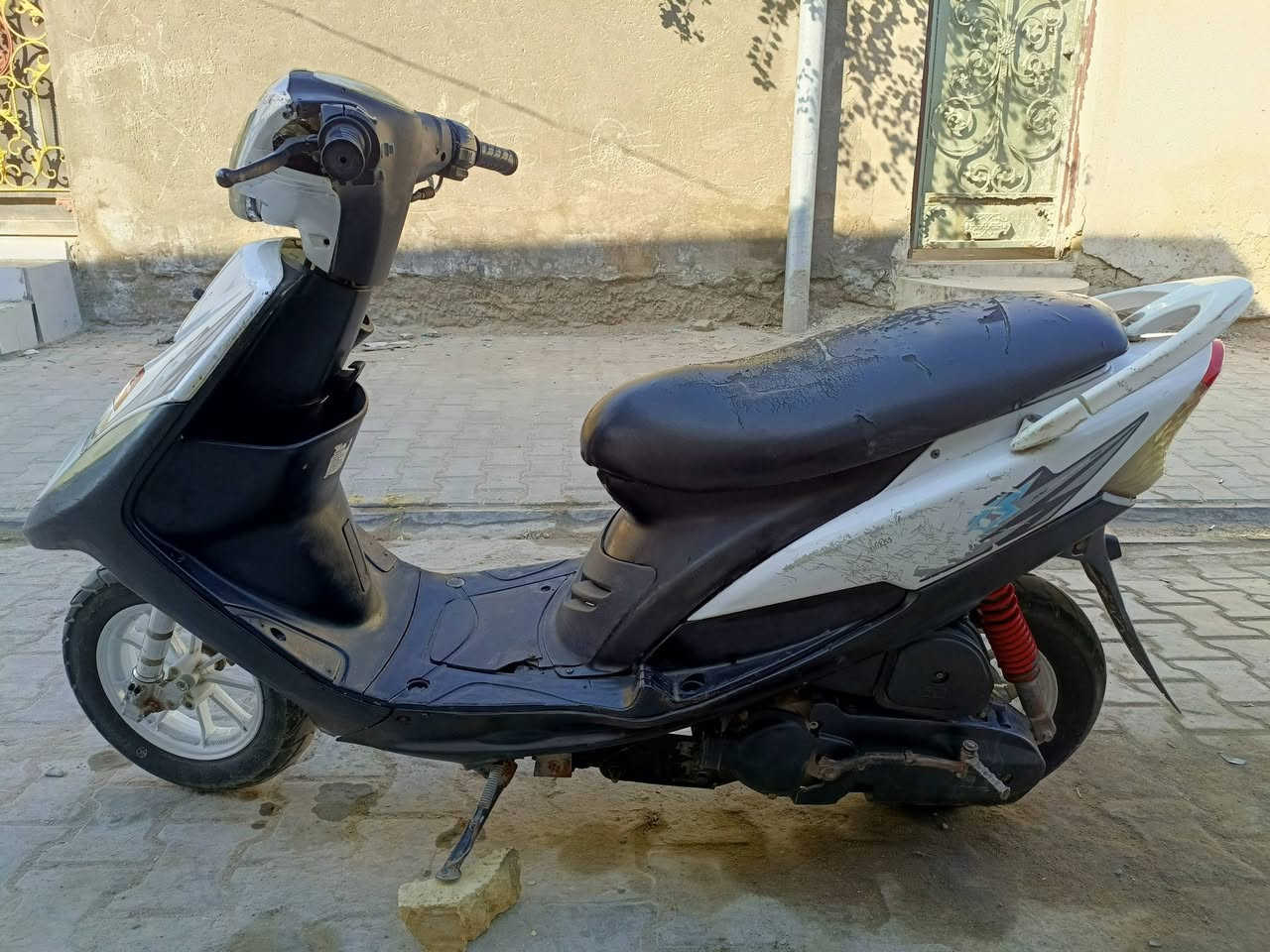 السلام عليكم 
ماكس عدله للبيع السعر 350 وبيها مجال 
***********
