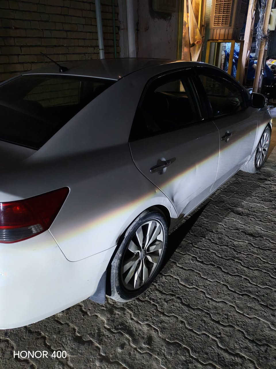 سياره سيراتو 12
رقم نجف 
كير محرك كفاله 
بس باردات 
ماشيه 240
90وبيها مجال 
***********
اتصل باي وقت  عادي
