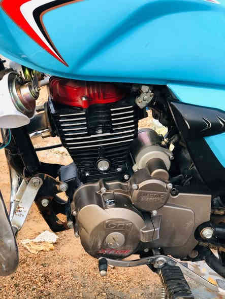 دراجة خمسه كير شايننك موديل ٢٣
جاهزه ما ناقصه اي شي 
محرك مكفول مامفتوح
نظافه ٩٠ ٪؜
اوراق سكنر واسويلك مكاتبه
انكر سلف تراي وين مايعجبك 
سعره ٧٧٥ الف بيه مجال حك الجيه مجال بسيط 
الشراي يخابرني 
هذا رقم ٠٧٨٩ ١٠٩ ٦٤٦٧
رجاءاالي بس يعامل لا يراسلني متواجد فقط اتصال
