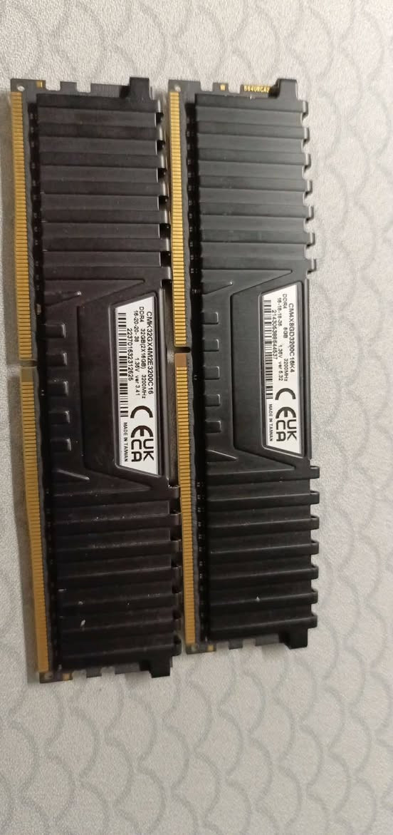 سلام عليكم
رامات للبيع 
Crucial ddr5 32 gb 4800mhz رام لابتوب 
Coarsair vengance lpx ddr4 8 gb 3200
Coarsair vengance lpx ddr4 16 gb 3200
رامات دسكتوب 8*2 16 gb 2400mhz


**إذا كنت صاحب هذا الإعلان وتريد حذفه لأي سبب، رجاءا أرسل رسالة إلى الدعم الفني**