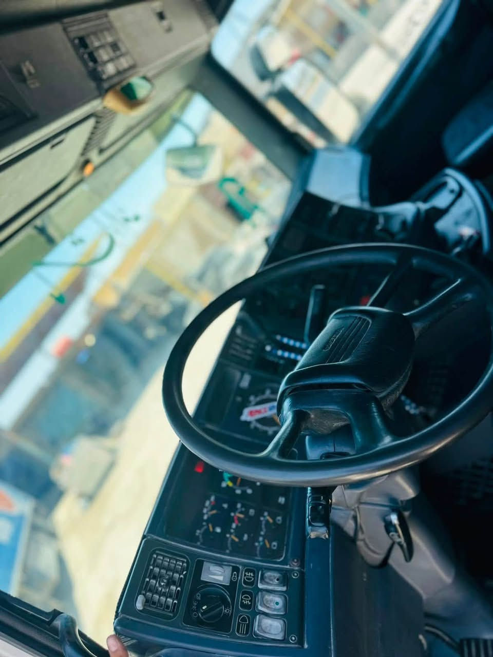 سلام عليكم سكانيه للبيع موديل 2000مكينه 8لا تنقيص ولا تبخير تخم تاير تبريد جاهز  من كلشي مكفوله كفاله عامه سعر 430بيهة شويه مجال ‭***********‬
