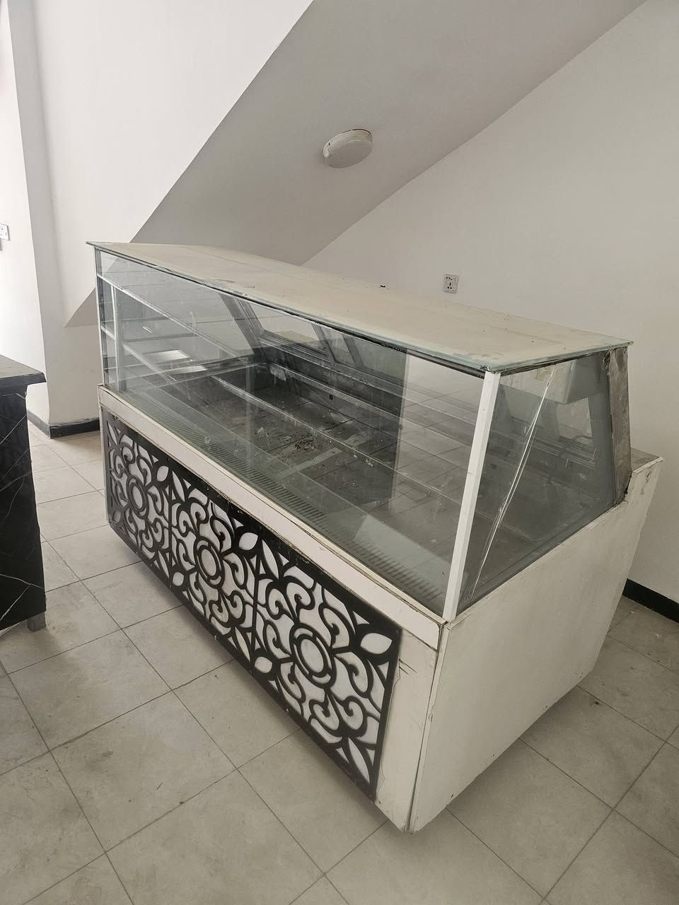 عارضات وجهاز شربت لبيع التصال***********
