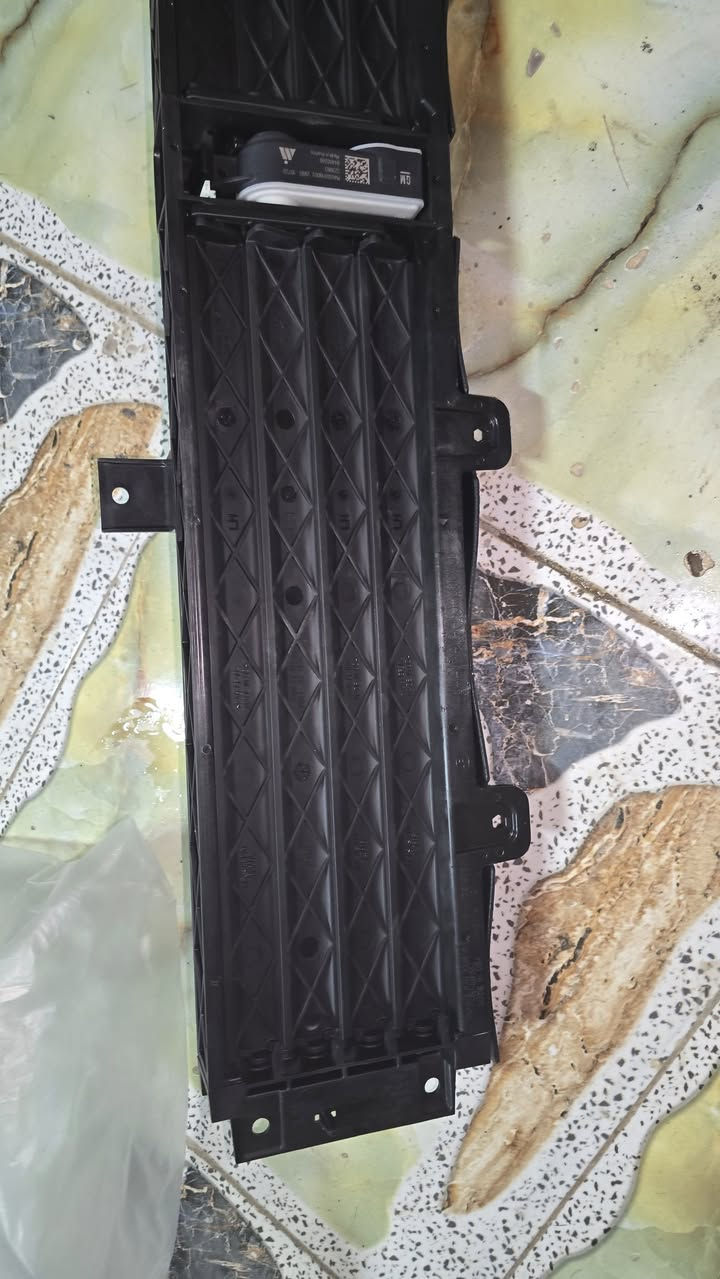 سلام عليكم
برده ترفرس موديل 2020_2023 بعدهي بحاله الوكاله 
ممشدوه جديده كامله مع الماطور سعرها 170 الف 
***********
