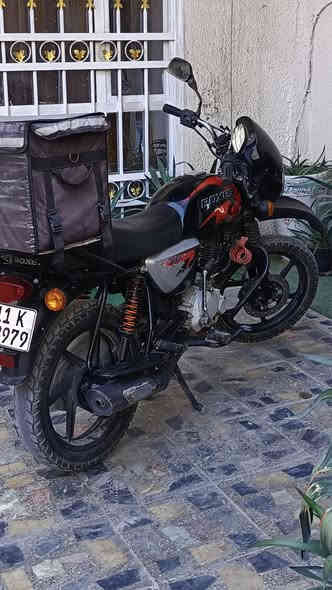 بوكسر جبلي رقم وسنويه بسمي   لايت زنون لا نضوح ولا تبخير  بس لمكينه شويه صوته خشن مادري ليش👈 سعره مليونين و100👉 وبيها مجال لشراي  مكاني بغداد الشعب ***********
