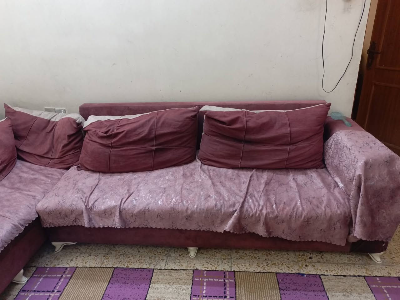 سلام عليكم للبيع. ديوان
ست مخاديد ويا 
ثلاث قطع. سعرا350.  وبي مجال جدا بسيط  
مكاني بغداد حي جهاد 
للاتصال***********
اشتريتا  بوكتها باكثر من 700الف
