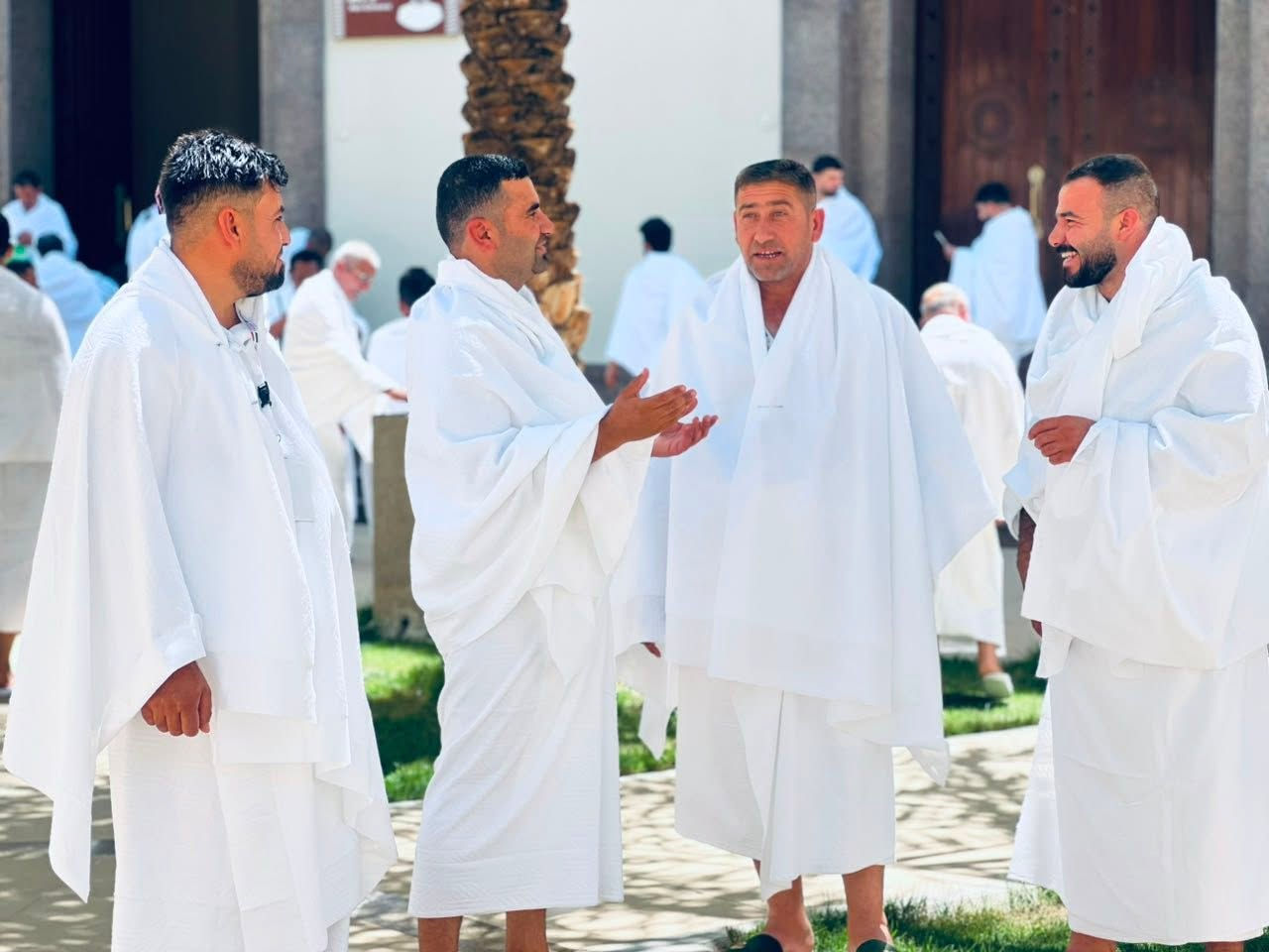 بسم الله والصلاة والسلام على رسول الله 
بعد ان وصلول  معتمرين شركتنا الى مكه المكرمه و اتمو مناسك العمره عدد باصين 
لذالك نهيب لكم بجمع الجوازات لرحلة الشهر السابع مع شركة الدليان للحج والعمرة المجازه رسمياً من قبل هيئة الحج والعمرة برامج متكامله بسعر 500 دولار : فسارعو بتسليم جوازاتكم الى مقر الشركة علماً يتوفر نظام الاقساط 
نسأل الله أن ييسر لكم رحلة مباركة وعمرة مقبولة
مع شركة الدليان انتم في راحه وامان


**إذا كنت صاحب هذا الإعلان وتريد حذفه لأي سبب، رجاءا أرسل رسالة إلى الدعم الفني**