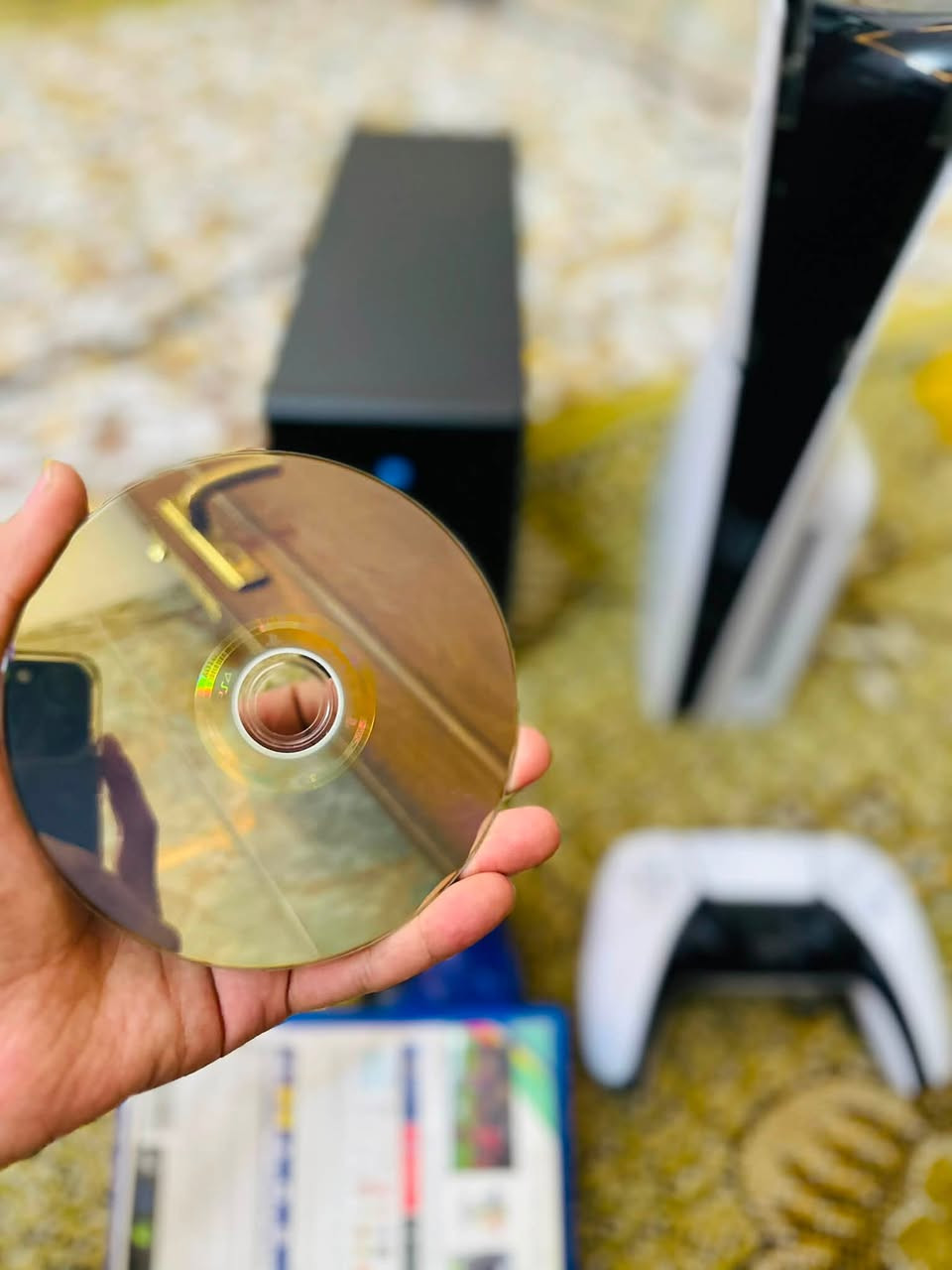 لسلام عليكم  بلي 5  سلم 1 تيرا الجهاز ما مفتوح ونضافه فول اخو الجديد بدون كارتونة يحتوي على ملحقات اثنين جوستيك مع يو بي اس يشغل البلي مع الشاشه وقرص بيس 21 
العنوان بغداد مدينه الصدر
الرقم ***********
السعر 775 كامل
