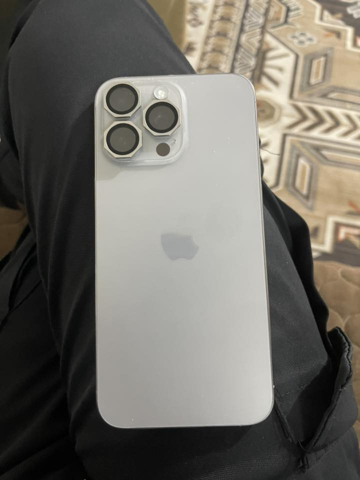 سلام عليكم ١٥برو ماكس شرق اوسط جهاز لوك بطاريه ٨٩ذاكره ٥١٢جهاز مامفتوح شخط مايي دبل خط مكاني نجف  ***********
