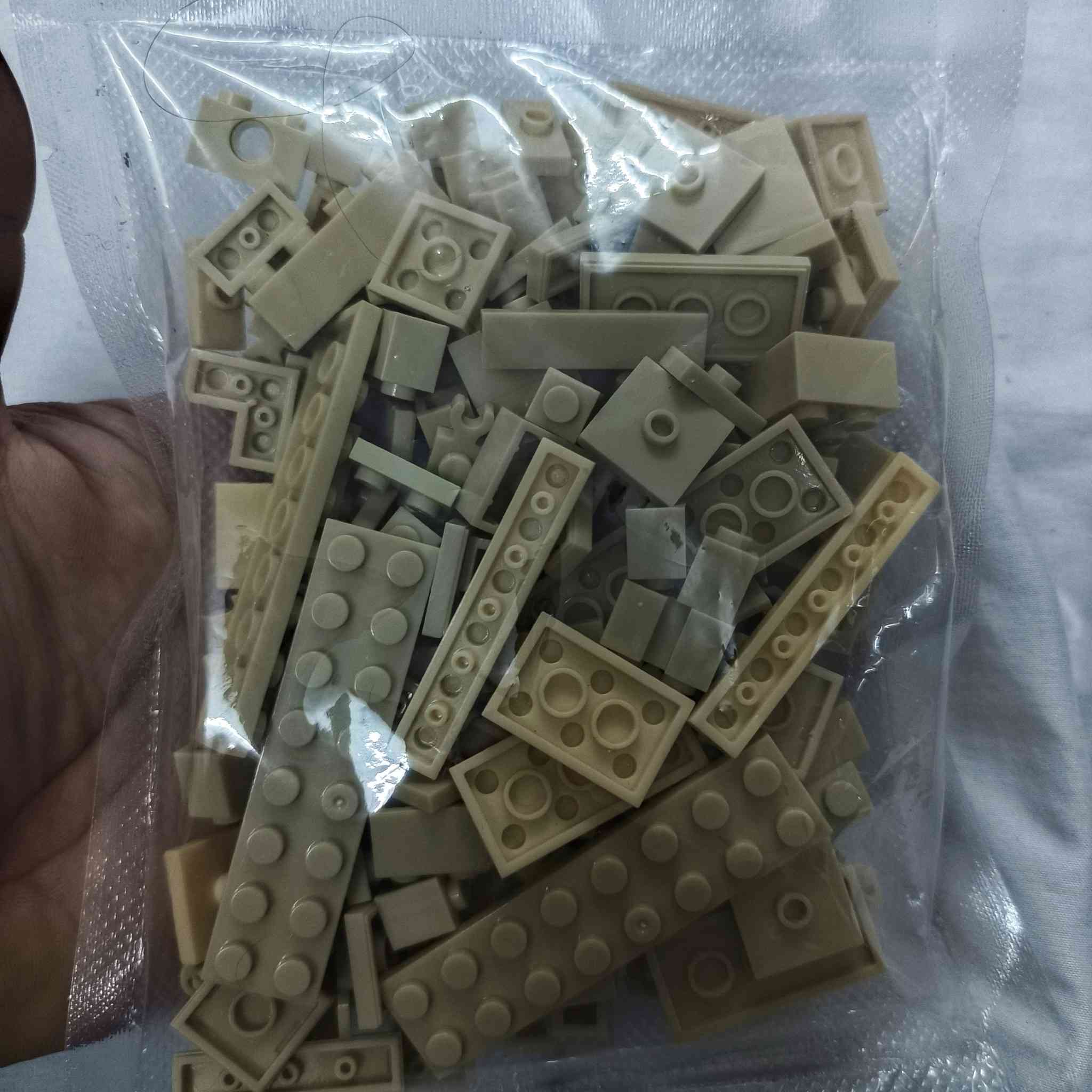 ليكو مكعبات الكيس ب٣٠٠٠ دينار 
***********
