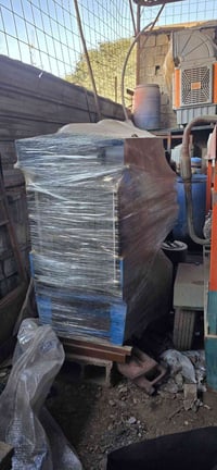 مولده كيا جديده زيرو ٢٧٠٠ السعر ٢٠ ورقه  العنوان بغداد المعامل  ٠٧٧٠٠٠...