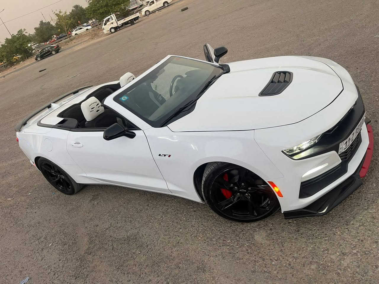 السلام عليكم للبيع كمارو                                                     موديل 2023.                                                               وارد امريكي.                                                                 رقم بغداد الجديد تحويل ثاني يوم.                                        ماشيه 23ميل                                                                  كير محرك مكفول                                                             محرك 8سلندر.                                                           السياره جاهزه مانقصه شي                                             مكان بغداد العامريه.                                                   للتواصل *********** /***********
