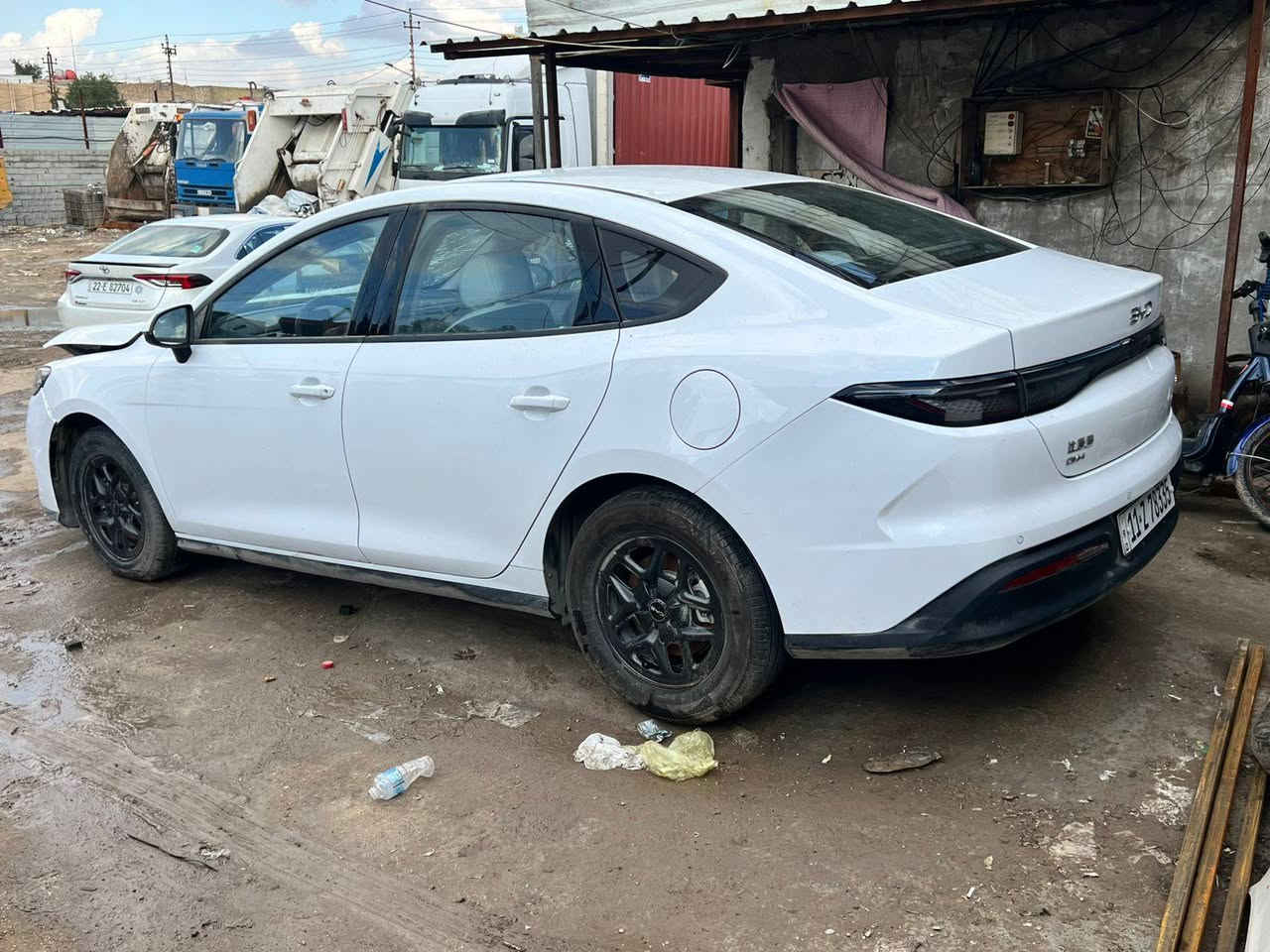 بي واي دي موديل 2025 رقم بغداد تحويل مباشر بيها حادث موضح بالصورة تباع عل حادثها مكان بغداد الاتصال ***********رقمي ***********
