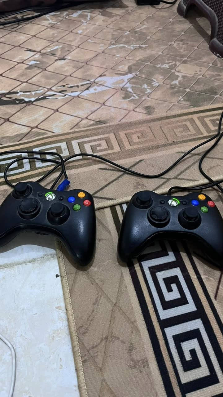 اكسبوكس  360نضافته 90 مع جوستك ثنين  وبي العاب 76  رايده ب 145وبي مجال الشراي  جهاز يخبل جديد مكاني بصره جزيره  التواصل علا الرقم ***********
