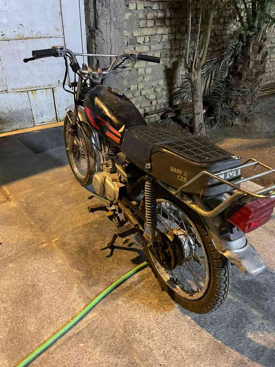 دراجه ايراني للبيع  في البصرة السعر 350 وبيها مجال  ***********
