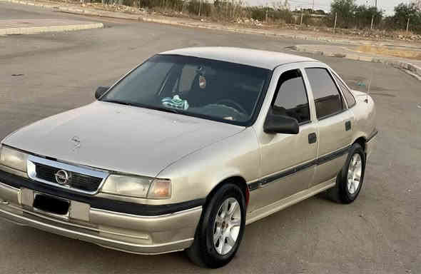 ئوپل موديل١٩٩٠ 
ارم سوران رسمةكة بةشةرتي ئةوةليات
مةكينه٢٠
گير اوتوماتيك بةشةرتي گيرو مةكينة 
 توندو تولي
موسو برانةوة بةشةرت
کامل كارةباي مةزبوت
پيشو پشتي كةپسة
چوار تاو ويلي خاوين
خايسي كةمة
عةرةبانةكةي بي خايسة
سةيارةكة وةك رسمةكانه بي كي شةية
سعري٢٤$
*********** بشدار
