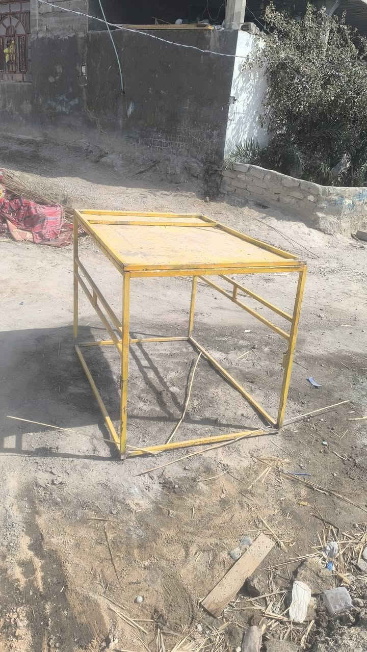 سلام عليكم سقيفه ستوته الطول متر 162 سانتيم ولعرض متر 12وسانتيم السكفيه ابليت سعرها 60 مكاني الهوير ***********
