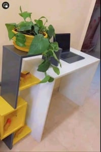 ميز مكتبي • جديد