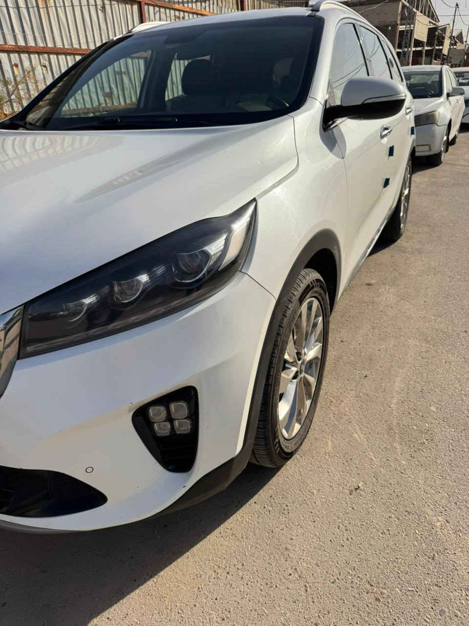 سورنتو للبيع2018 ذي قار السونار موجود بالمنشور طخه خفيفه فقط السعر250وبيه مجال الاتصال *********** ناصريه الشموخ
