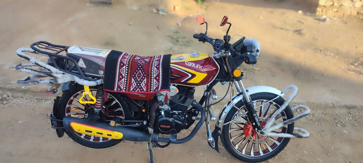 للبيع دراجه سولنك موديل 2025 محرك 200 زنجيل الدراجه بعدها جديد /***********
