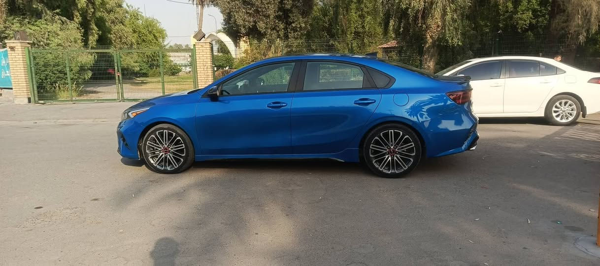 السلام عليكم
شكرأ على الاظافة من رخصة الادمن المحترم
كيا فورتي gt2024 فول مواصفات
(گير عادي) 
بدون صبغ بدون ايرباك فقط بارد بالباب
صور الحادث بالمنشور
رقم بغداد بسمي تحويل مباشر
السعر ١٥٤ وبي مجال 
ماشيه ٢٠ الف ميل
***********
