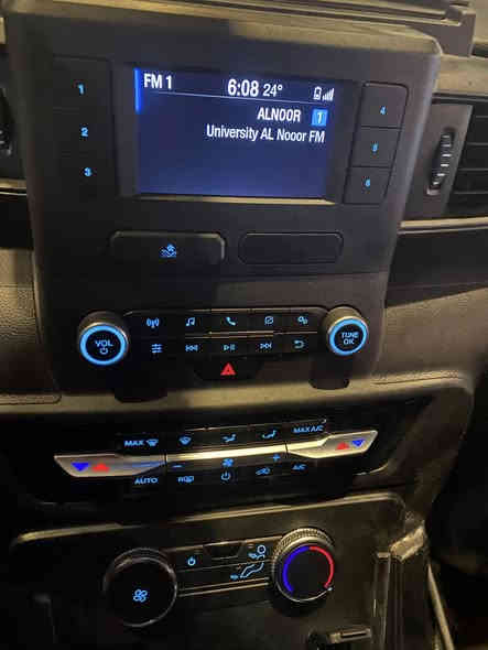 السلام عليكم
‏‎فورد اكسبلورر  بوليسي 
الموديل :2022  رقم دهوك مشروع وطني يعني يتحول بجميع المحافظات العراقيه  مو شرط من دهوك سنويه عظم باسمي وهزه جديده  وسنويه جديده   

‏‎اللون : اسود

‏‎السعر :220 دفترين و عشرين 

‏‎العداد : 25  الف مايل

‏‎حجم المحرك :V.6 سلندر
سعة 3.3.لتر-،،،  دوش بانزين عادي 

‏‎الضرر :  موضح بالسونار  شرط بدون شواصي وبدون ايربك   ورقم الشاصي موجود بالسونار  ومايفتح الا  ب كارت  لانه بوليسي وصور الضرر موجوده  مع الصور  السياره في المنشور 

‏

‏‎المواصفات : 

‏
1-نظام دفع رباعي (4WD)
‏2- بصمه  وتشغيل عن بعد 
3- ‏‎كراسي امامي كهربائي 
4-‏‎كاميره وضع شركه خلفيه 
5- ‏‎لد امامي وخلفي 
6- ‏‎تبريد خلفي 
7- ‏‎عدد المقاعد (7 ) راكب 
8-  (5) وضعيات للقياده 

ملاحظه ( بالنسبه للسعر   بيه مجال قليل) 
ملاحظه ( بيع  فقط ) 
موقع السياره  ( الموصل حي الزهور) 

‏‎
 
العنوان:الموصل 

التواصل عالخاص والوتساب 
*********** 

                                                             

@
