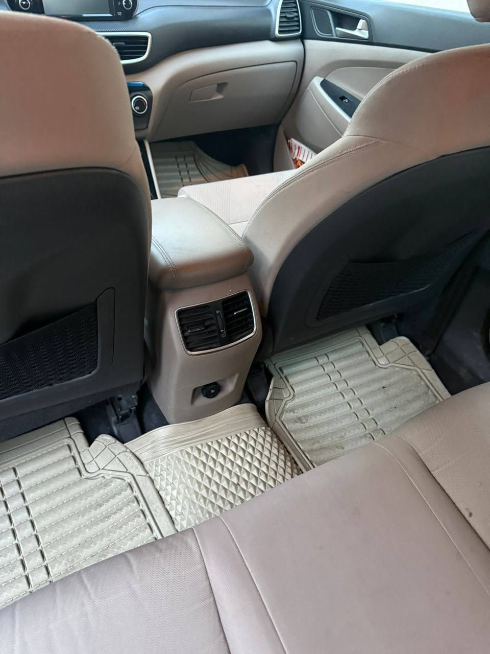 الكاصد فول موصفات ماعده البنوراما
٢٠٢٠
رقم بغداد باسمي

ماشيه ٩٣

بدون تبديل بدون صبغ

كشنين كهرباء

خمس عدسات 

باقي المواصفات معروفه والسونار مرفق

السعر 210 مكاني الكراده 
***********
