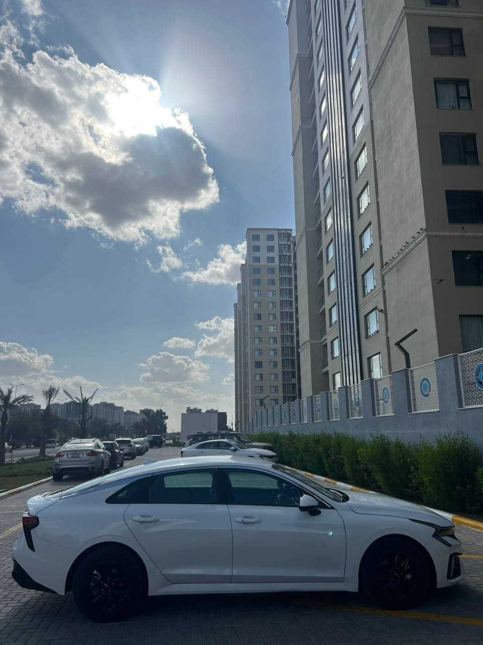 كيا كي فايف 2025 شكل جديد k5

محرك : 2500 تنفس طبيعي مرغوب 

بعدها زيرو سياره ع مشي اميركا 11 الف 

مواصفاتها 

بصمة 
تشغيل عن بعد 
بصمه ابواب وبصمه جنطه 
لد امامي وخلفي 
عدسات زنون 
نقاط عمياء 
شاشتين دشبول متصل 
عدادات ديجتل 
تبريد ومسجل شاشه منصل 
حساسات 360 درجة 
سايد بريك كهربائي 
اوتو هولد 
تحكم مود درايف 
فول تحكم ستيرن مع قياده ذاتيه 
رادارات امامي خلفي وجانبي مع اوتو ستوب 

سياره حادثها جاملغ وبابين جهة الصدر 
بدون دواخل ابد وطرف بنيد صبغ 
دخول جديد وتحويلها مباشر 

عنوان : الكاظمية جكوك 

السعر 185$

الاستفسار واتصال :***********
