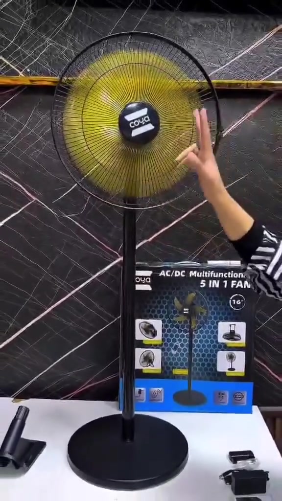 مروحة شحن كهرباء من ماركه كويا 
1*5 ... سعر القطعه 55 الف فقط 👌😍


**إذا كنت صاحب هذا الإعلان وتريد حذفه لأي سبب، رجاءا أرسل رسالة إلى الدعم الفني**