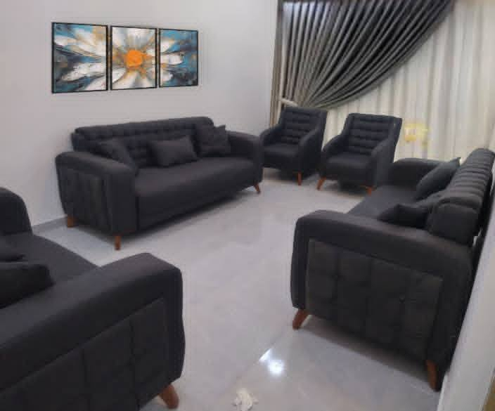 منطقة الخظراء مقابيل المعارض المساحه 100متر بناء درجه اولا مال جناي يعني مو تلزيك مرقم من قبل البلديه خدمات كامله عده التبليط مواصفته
البتلو رفت 60 + شيش اوكراني
بناء طابوق
 السقف صب + جسور
كهرباء دفن بوراري ضمان 25 سنه اي خلل
غاز دفن
 تبريد مركزي مبردات دفن
سبالت تقطير دفن
شبابيك المنيوم اسود + عازل اتربه وصوت
البيان حديد تفصال
تحتوي على غرفه + استقبال + هول داخلي + مطبخ + صحيات داخليه وخارجيه + بالبيتونه 7 متر
 الشراي يتصل *********** وبالعافيه عالياخذه
