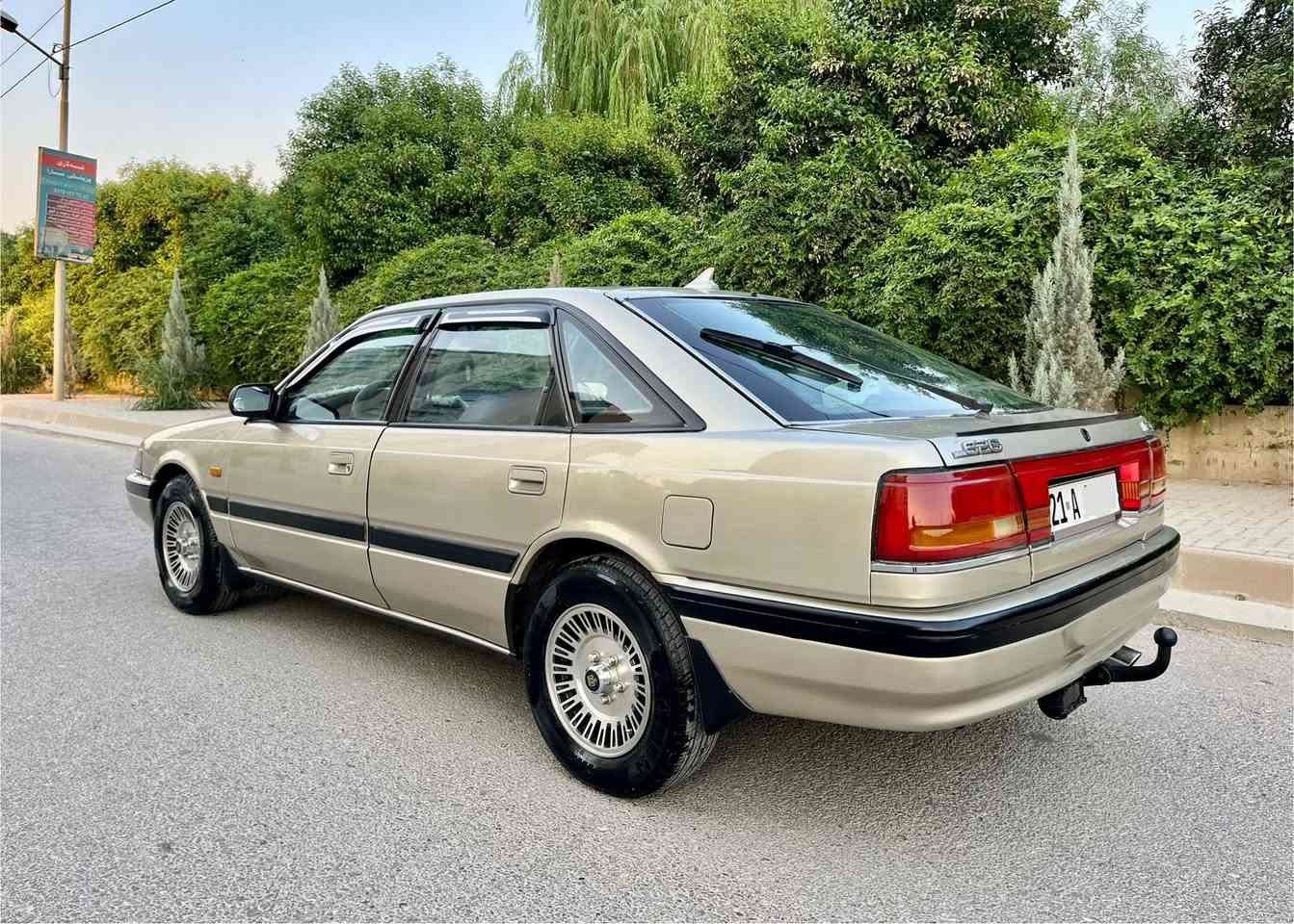 سلام و علیک براکانم ئەم سەیارە بۆ فرۆشتن لە جۆری مازدا ٦٢٦ مەکینە ١٢ و بەخ گێڕ عادی بێ لێدراوی کامل بۆیاخ لەسەر ساخی گێڕ و مەکینە و پێش هەموو گیانی بە شەرت سەنەوی و ڕەقەم تازە تا ساڵی ٢٠٢٨ نرخی ٤٢ گەڵا و مامەڵە ژمارەی مۆبایل ***********
