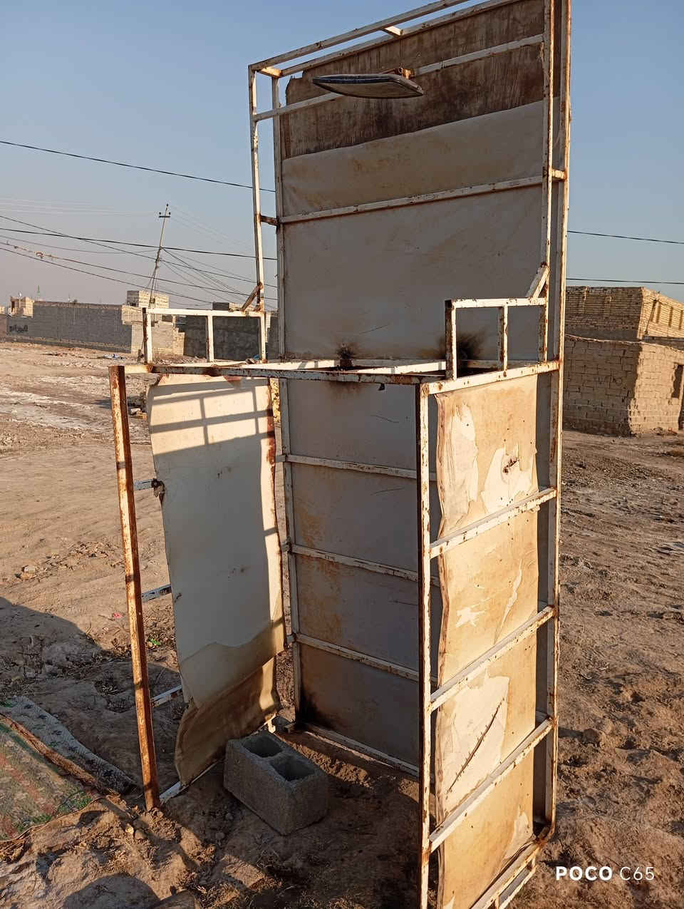 السلام عليكم هذا المحجر للبيع على التواصل *********** او خاص
