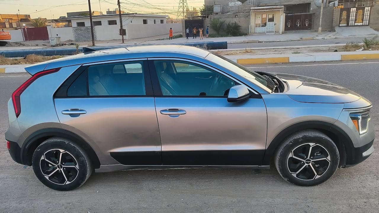 سيارة نسائية اقتصادية 
KlA NIRO Hybrid 

كيا نيرو هايبرد
الموديل2023
المحرك  هايبرد 1600CC
• نظامين سبورت ايكو
• شاشة كبيرة
• كاميرا خلفية
•كراسي مخمل
• رادار امامي
•مانع تصادم 
محدد مسار
• تصحيح مسار
• مثبت سرعه
• مانع انزلاق
• اناره ترحيبه
• مانع تجاوز
• حساسات مانع تجاوز
•حساسات خلفيه 
• نقطة عمياء 
• شاشة اعطال
• زجاج كهرباء 
• ويل قياس 16 
• اضوية امامي زنون LED
• اضوية خلفيه LED
• كشافات ضباب LED
• حساسات دخول الانفاق
• نظام GPS + خرائط
• أنظمة قيادة ECO / / Sport 
• تبريد ثلج 
• بلوتوث
مدخل USB + AUX
ماشية 40
زوج تاير جديد
التفويلة الوحدة تمشي أكثر من 860 كيلو متر 
🚗🚗حادث السياره بسيط جامرلغ و باب . البجم سليم كليا
ايرباك سليم 
للاستفسار الاتصال على الرقم 
***********
ماسنجر واتس اب متوفر
