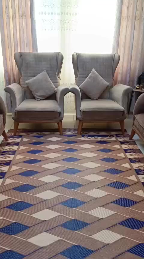 السلام عليكم
تخم 10مقاعد 
الخشب الزان 
مامتعوب هوايه
السعر 750 وبي مجال ***********
