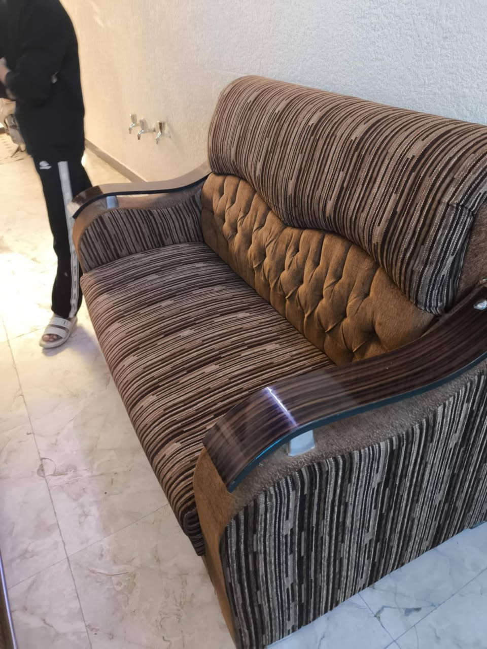 تخم 5 قطع يعني10 مقاعد  مابي اي ضرر السعر 200
العنوان ميسان العماره قرب دائره شون المراه


**إذا كنت صاحب هذا الإعلان وتريد حذفه لأي سبب، رجاءا أرسل رسالة إلى الدعم الفني**