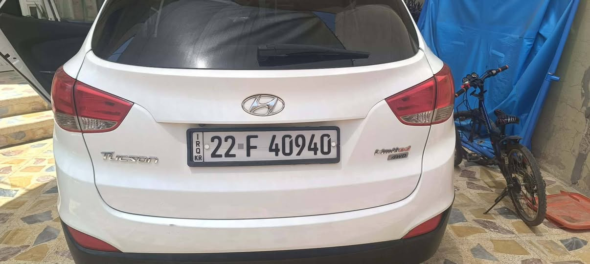 أَلسلام عليكم 🙋‍♂️
هونداي توكسون ( Limited ) .
موديل : 2016 💫
محرك : 2400 دوش 
فور ويل 4WD
رقم : اربيل دولي ( 22 ) 
كابون بانزين ⛽ 
رقم وهزة وسنوية جديد ✅
* كلين تايتل بدون اي ضرر !!
أَلمواصفات : 
كشن جلد + دشبول لمتدد + لايت عدسة + اشاير بالمري + بك لايت ليد اصلي  .
❗ألسعر : 168 وبيها مجال للطيبين ....

📌 للأستفسار : *********** اسيا 
                       *********** كورك
