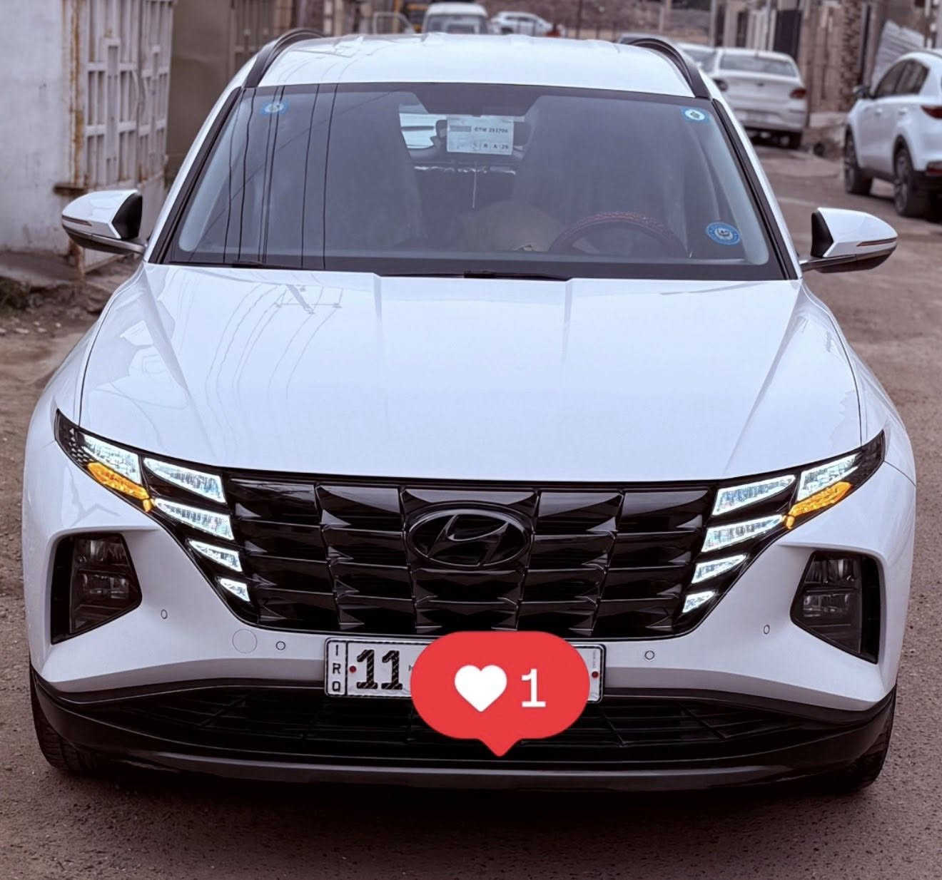 توسان ٢٠٢٣ كفاله زيرو ((ماشيه ٩ الف))
واردخليجي ، ،اللون ابيض، رقم بغداد محرك 2000،  جديده فول مواصفات عدى البانوراما 
1- كراسي كهربائي
2- حساسات امامية خلفية
3 - بصمة تشغيل عن بعد
4 - ويل كروم 
5 - اشاير بالمري
6 - دخول ذكي
7 - هاند بريك بصمة
8 - ثلاث انظمة قيادة ايكو سبورت نورمال 
9 - شاشة ايباد
10 - شاحن واير ليس مع منافذ USP إماميه و خلفية
11 - قطعتين تبريد 
12 - تحكمات ستيرن جهتين
13 - كأمرة دوار
14 - بردات خلفي
15 - الجام اوتو 
16 - مثبت سرعة
17- مري شفط
18 - لايتات دوارة امامية فول LED
19 - زنون لد امامي خلفي

السعر 220وبيها مجال بسيط
رقم بغداد انكليزي بسمي 
حي الاعلام بغداد ‭
***********
