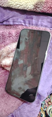 آيفون ١٥ برو ماكس • ٢٥٦ • بطارية ٩٠%