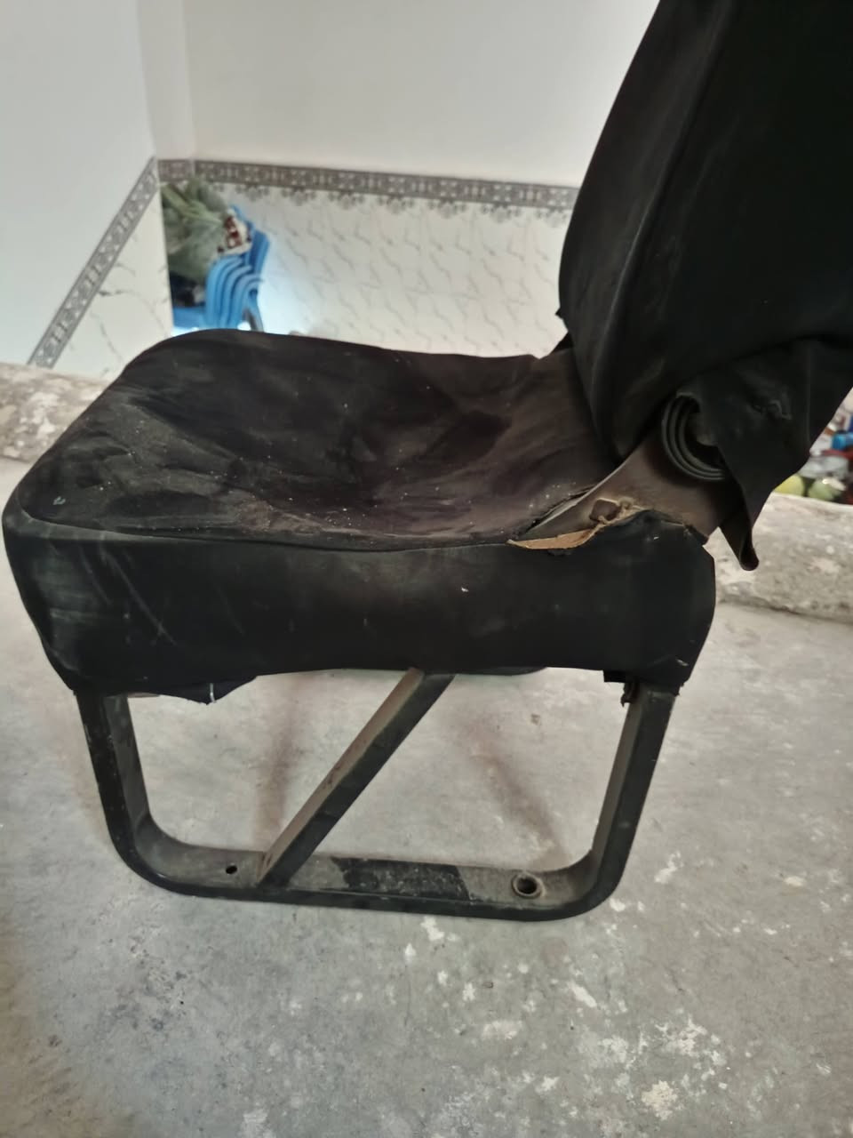 كشن نيسان للبيع ب75 قفل
***********
