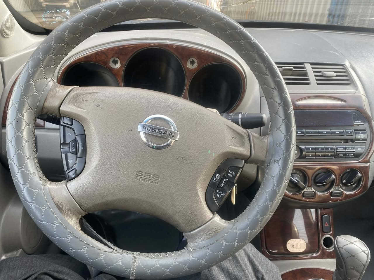 سلام عليكم سيارة اليتما نيسان 2004مصبوغه احزام رقم صدامي بغداد أنا أتكفل بتحويله يعني المشتري يستلم رقم إنكليزي وسنويه عاج مكان السيارة النجف الأشرف السعر(50 وبيه مجال)
***********
